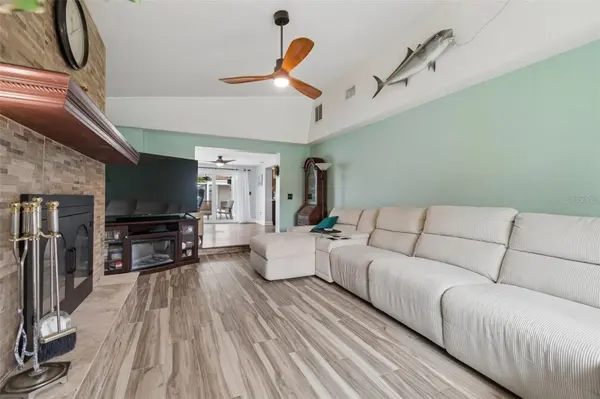4306 NEWBURY DR, New Port Richey, FL 34652