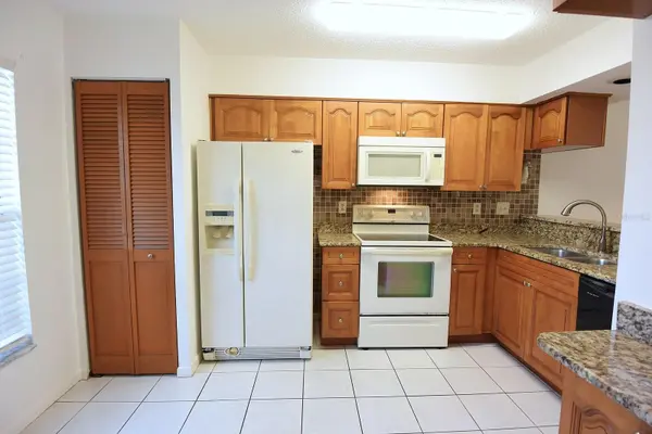 4908 MYRTLE OAK DR #12, New Port Richey, FL 34653