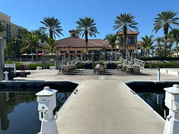 102 RIVIERA DUNES WAY #C29, Palmetto, FL 34221
