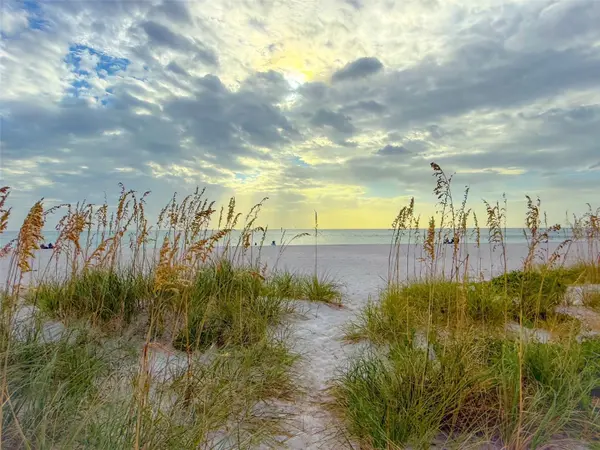 12609 SUNSHINE LN, Treasure Island, FL 33706