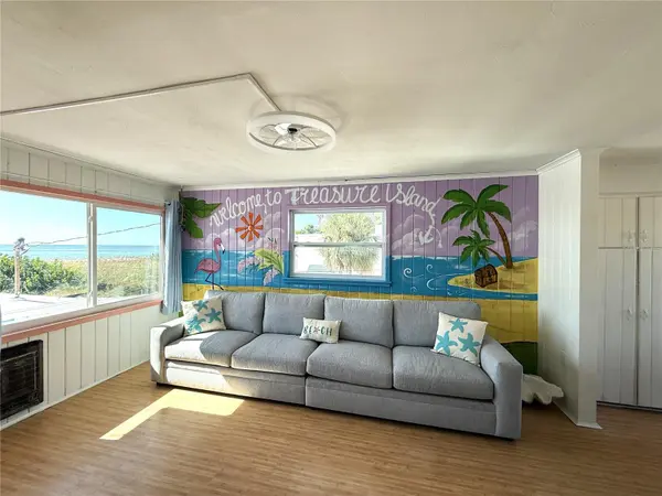 12609 SUNSHINE LN, Treasure Island, FL 33706