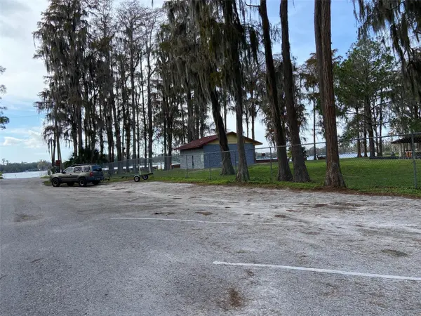9260 LAKE DR, New Port Richey, FL 34654