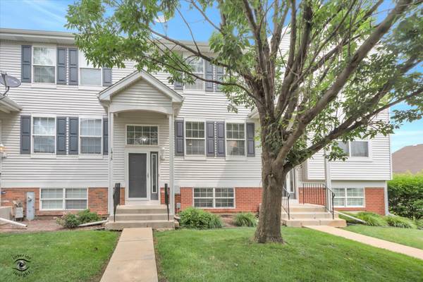1415 Fox Hound TRL, Beecher, IL 60401