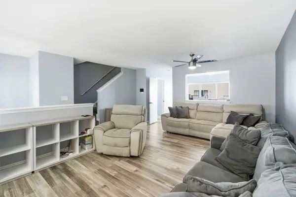 1415 Fox Hound TRL, Beecher, IL 60401