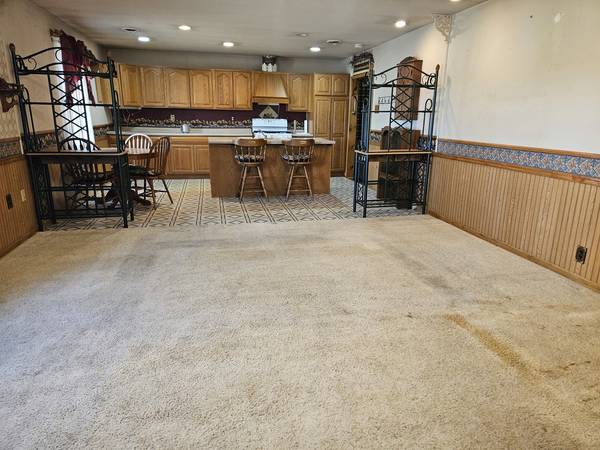 1408 N State RTE 1-17, Momence, IL 60954