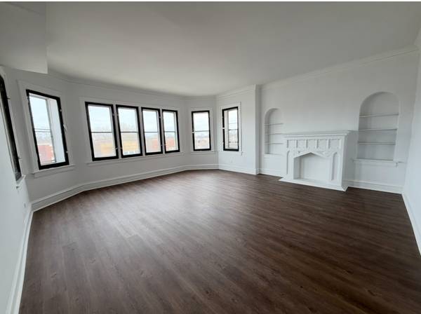 7712 S Jeffery BLVD #3, Chicago, IL 60649