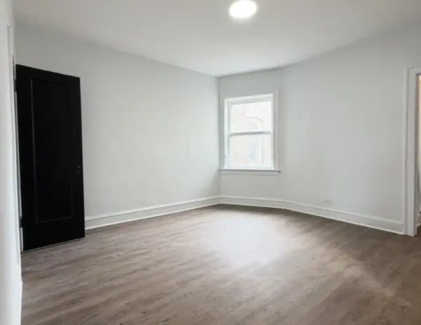 7712 S Jeffery BLVD #3, Chicago, IL 60649