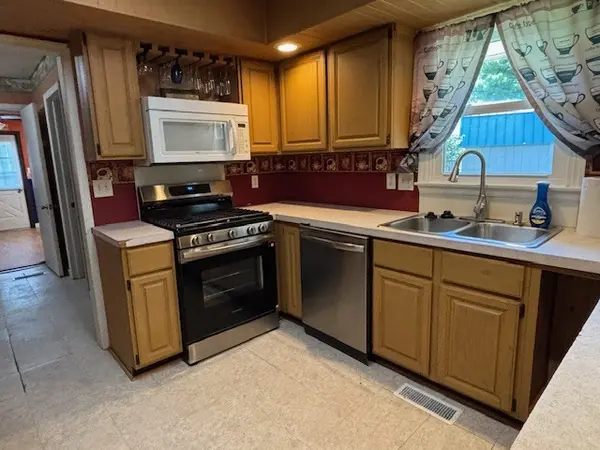 5 Truman CT, Philo, IL 61864