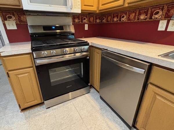 5 Truman CT, Philo, IL 61864