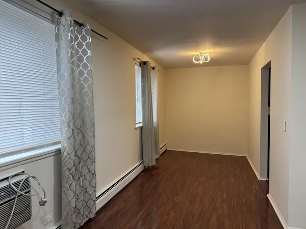 7320 N ROGERS AVE #215, Chicago, IL 60626