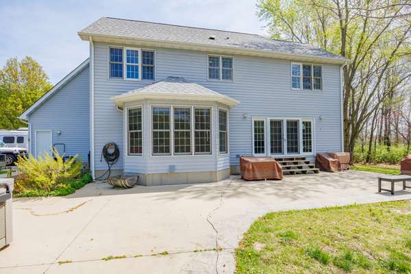 18749 N Tolle LN, Mt Vernon, IL 62864