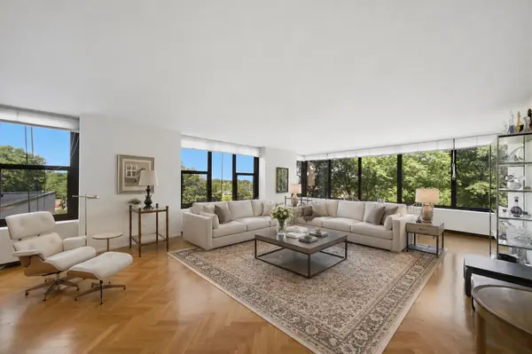 3150 N Lake Shore DR #4AB, Chicago, IL 60657