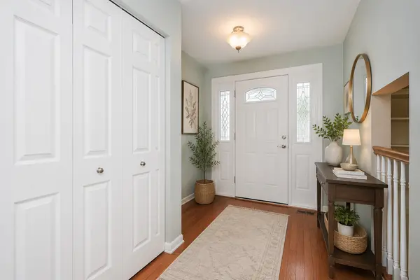 249 Langton LN, Bloomingdale, IL 60108