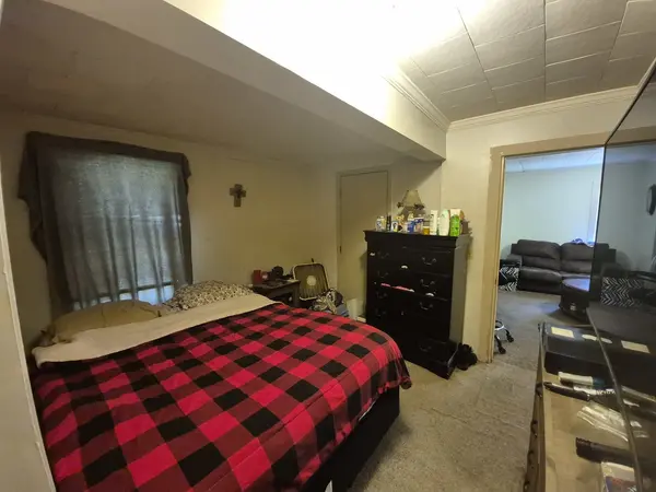 2313 Glenwood AVE, Eldorado, IL 62930