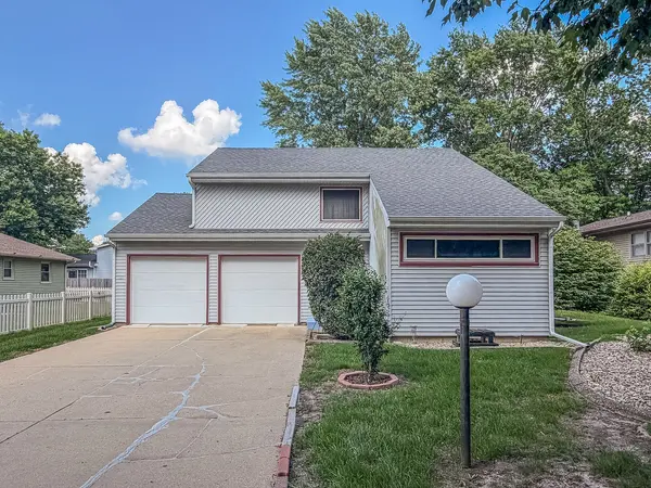 2314 Mulberry CT, Champaign, IL 61821