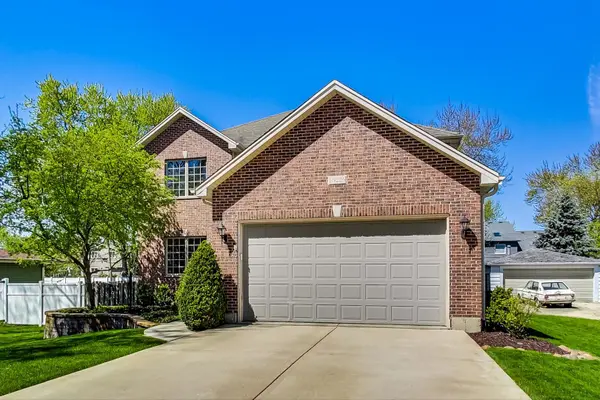 1N226 Ellis AVE E, Carol Stream, IL 60188