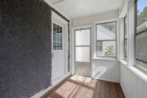 134 S Hazelwood AVE, Davenport, IA 52802