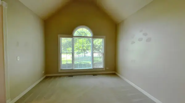 4824 Clearwater LN, Naperville, IL 60564