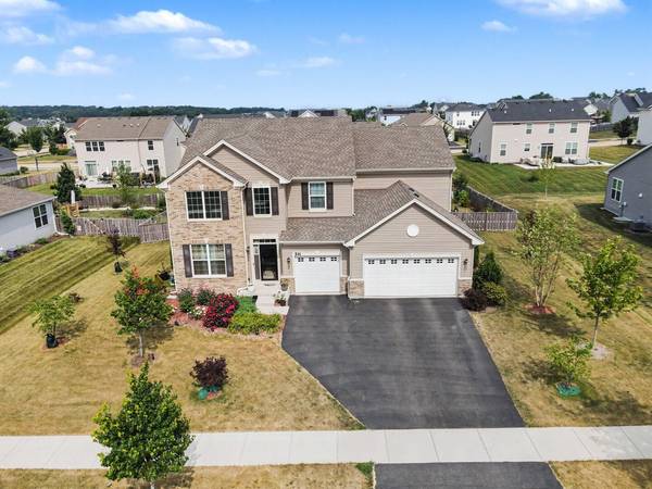 541 Ashworth LN, Yorkville, IL 60560