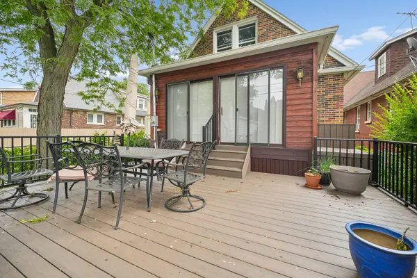 6638 N Trumbull AVE, Lincolnwood, IL 60712