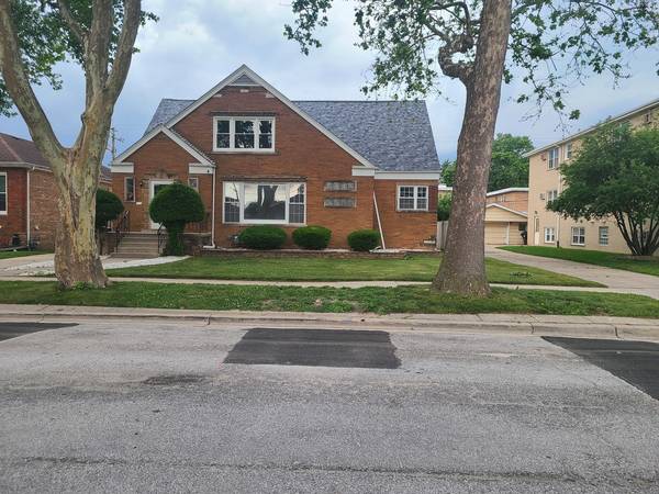 9316 S Harding AVE, Evergreen Park, IL 60805