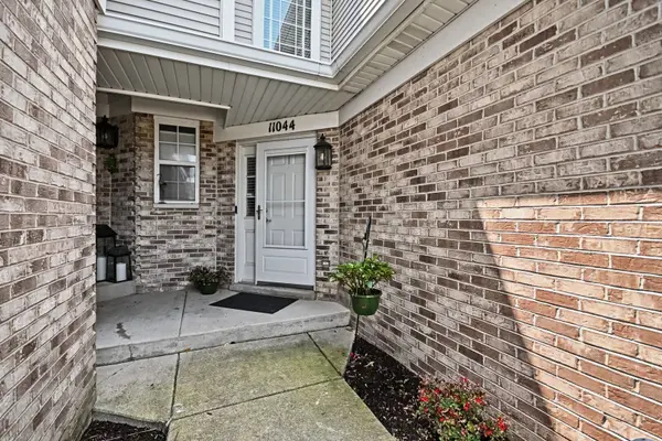 11044 72nd ST, Indian Head Park, IL 60525
