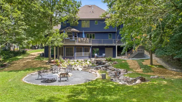 88 Crooked Creek DR, Yorkville, IL 60560