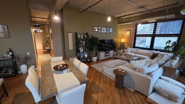 210 S Desplaines ST #512, Chicago, IL 60661