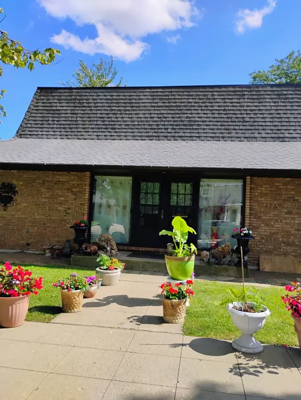 2515 W Atlantic AVE, Waukegan, IL 60085