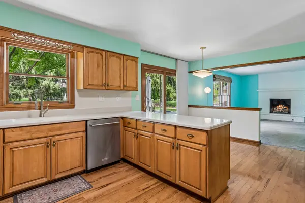 2305 Pepper Valley DR, Geneva, IL 60134