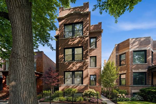 2442 W Wilson AVE #3, Chicago, IL 60625
