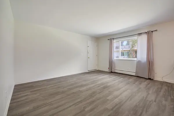 2308 Algonquin RD #7, Rolling Meadows, IL 60008