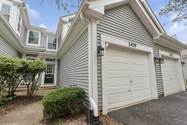1479 Walnut Hill AVE, St. Charles, IL 60174