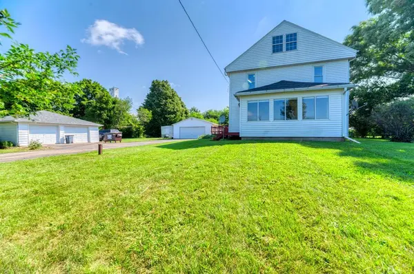 27564 Esmond RD, Esmond, IL 60129