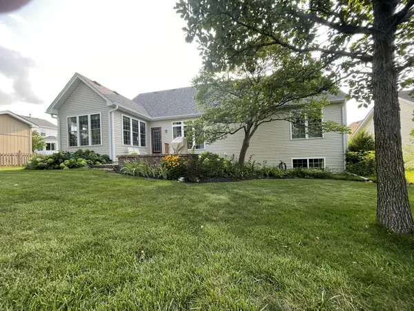 1364 Sycamore LN, Montgomery, IL 60538