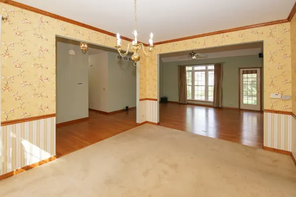 1364 Sycamore LN, Montgomery, IL 60538