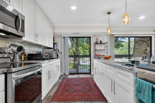 1831 S Mission Hills RD #106, Northbrook, IL 60062