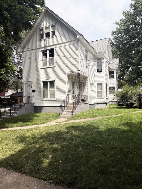 355 E Bourbonnais ST, Kankakee, IL 60901