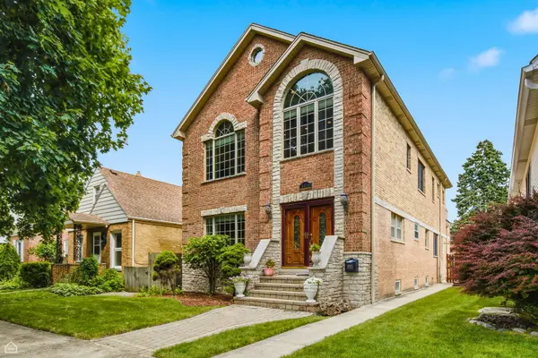 7718 W Farragut AVE, Chicago, IL 60656