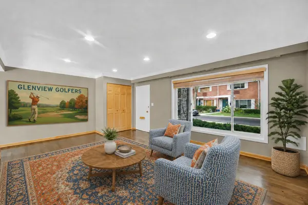 662 Carriage Hill DR, Glenview, IL 60025