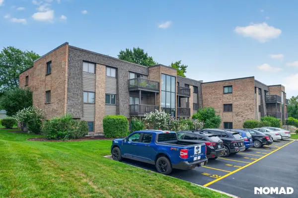 1420 STONEBRIDGE CIR #5N, Wheaton, IL 60189