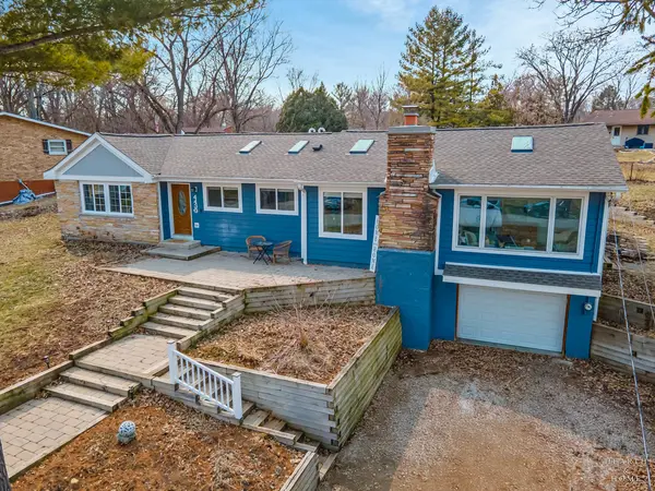 4433 Wildwood DR, Crystal Lake, IL 60014