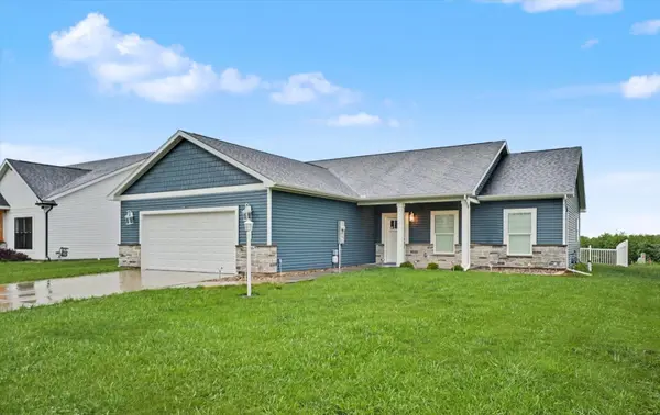 3704 Boulder Ridge DR, Champaign, IL 61822
