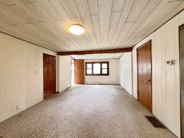 607 W 7th ST, Sterling, IL 61081