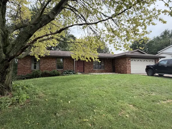 1803 Widermere DR, Normal, IL 61761