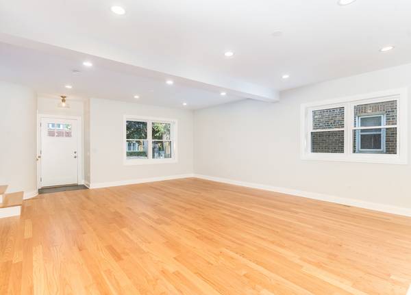 2730 N Mason AVE, Chicago, IL 60639