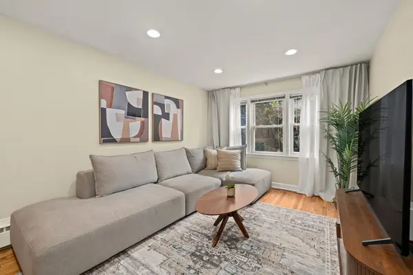 2739 W Summerdale AVE #2W, Chicago, IL 60625