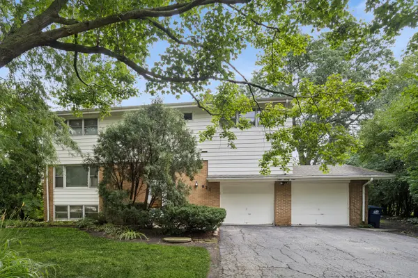 921 Wilmot RD, Deerfield, IL 60015
