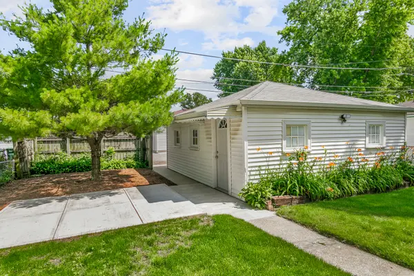 9516 Jackson AVE, Brookfield, IL 60513