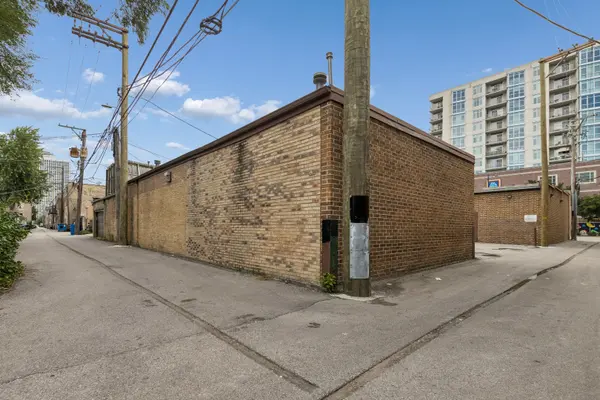 6222 N Broadway ST, Chicago, IL 60660